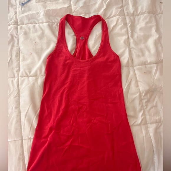 Lululemon tank - Picture 1 of 2